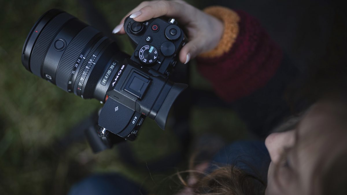 Sony – Nouvelle optique 20-70 mm f/4 G (SEL2070G.SYX)